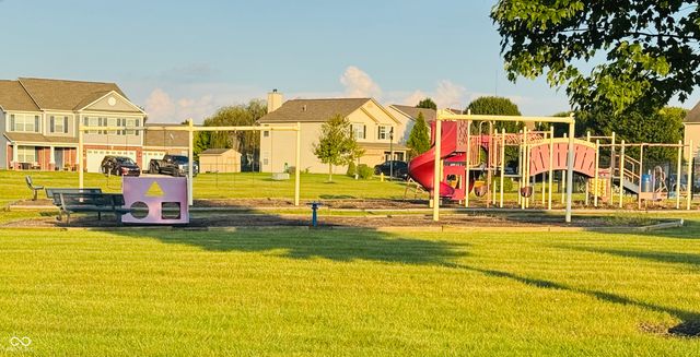 155 Thistlewood Drive, Greenfield, IN 46140