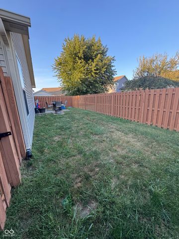 155 Thistlewood Drive, Greenfield, IN 46140