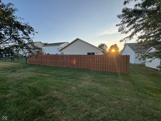 155 Thistlewood Drive, Greenfield, IN 46140