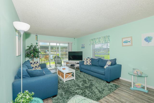 3 Lake Vista Trail 106, Port St Lucie, FL 34952
