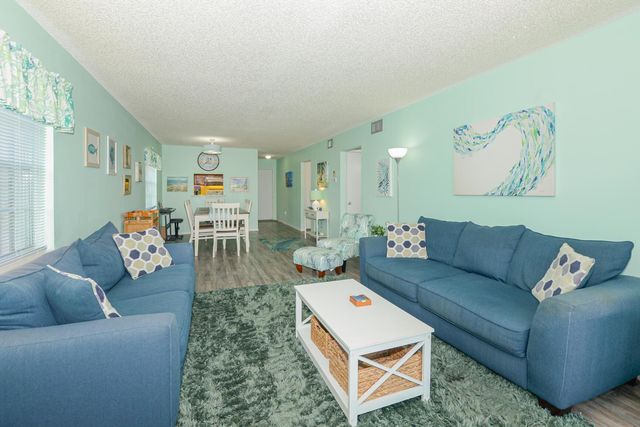 3 Lake Vista Trail 106, Port St Lucie, FL 34952