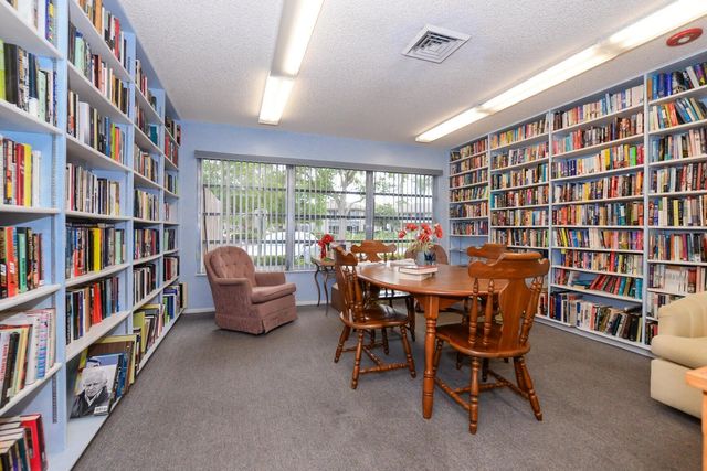 3 Lake Vista Trail 106, Port St Lucie, FL 34952