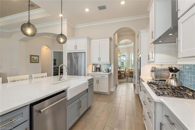 553 Maraviya BLVD, Nokomis, FL 34275