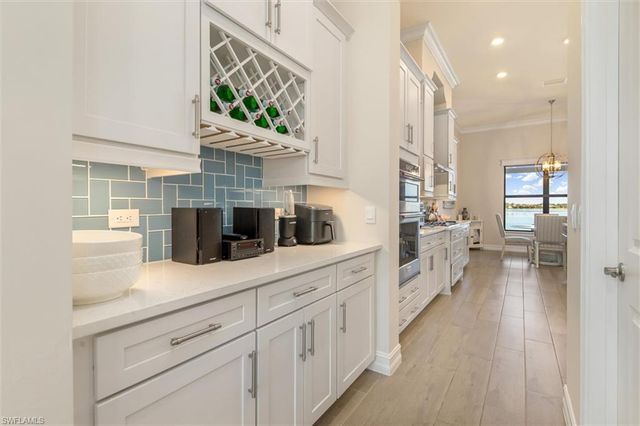 553 Maraviya BLVD, Nokomis, FL 34275