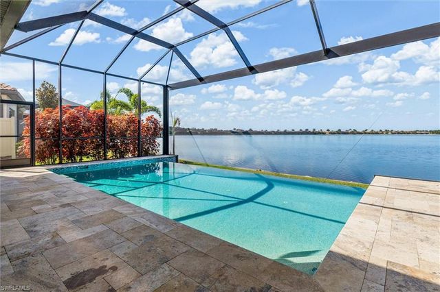 553 Maraviya BLVD, Nokomis, FL 34275
