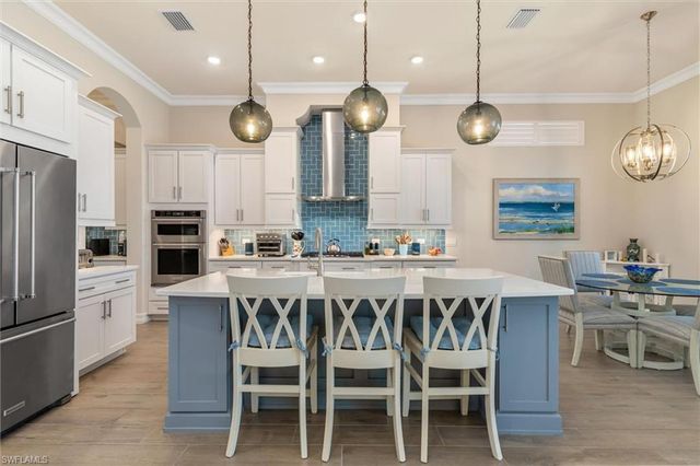 553 Maraviya BLVD, Nokomis, FL 34275