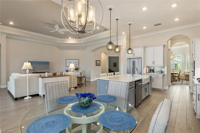 553 Maraviya BLVD, Nokomis, FL 34275