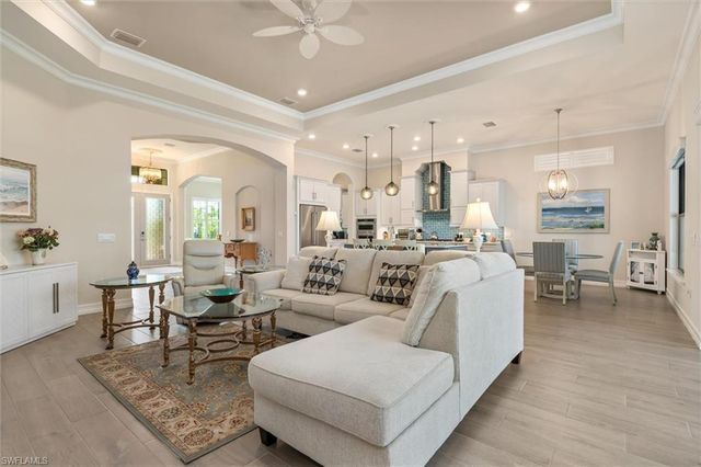 553 Maraviya BLVD, Nokomis, FL 34275