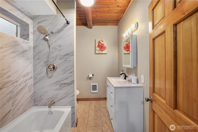 7217 NW Scomanov Lane, Olalla, WA 98359