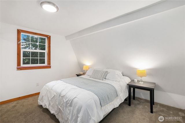 7217 NW Scomanov Lane, Olalla, WA 98359