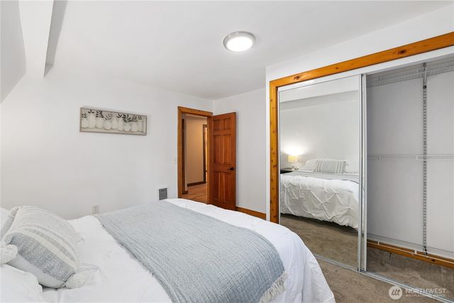 7217 NW Scomanov Lane, Olalla, WA 98359