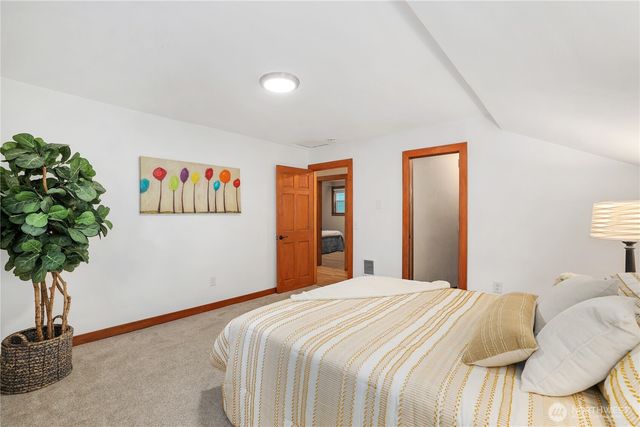 7217 NW Scomanov Lane, Olalla, WA 98359