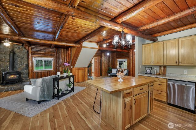 7217 NW Scomanov Lane, Olalla, WA 98359