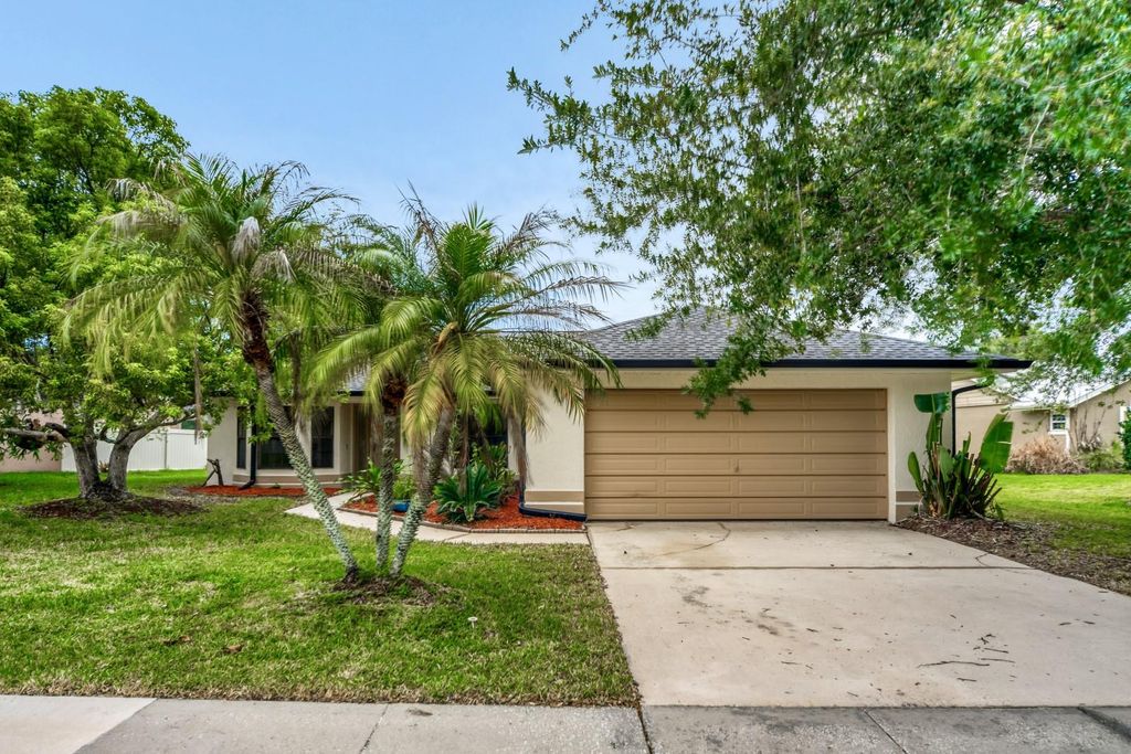 Image 1 of property listing at 2627 TALON COURT, Orlando, FL 32837