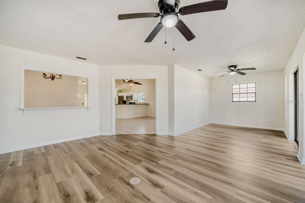 Image 12 of property listing at 2627 TALON COURT, Orlando, FL 32837