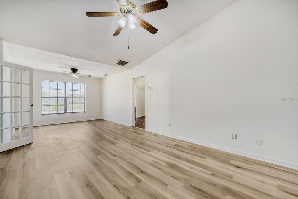 Image 15 of property listing at 2627 TALON COURT, Orlando, FL 32837