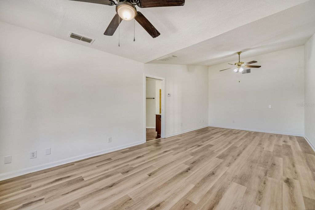 Image 16 of property listing at 2627 TALON COURT, Orlando, FL 32837