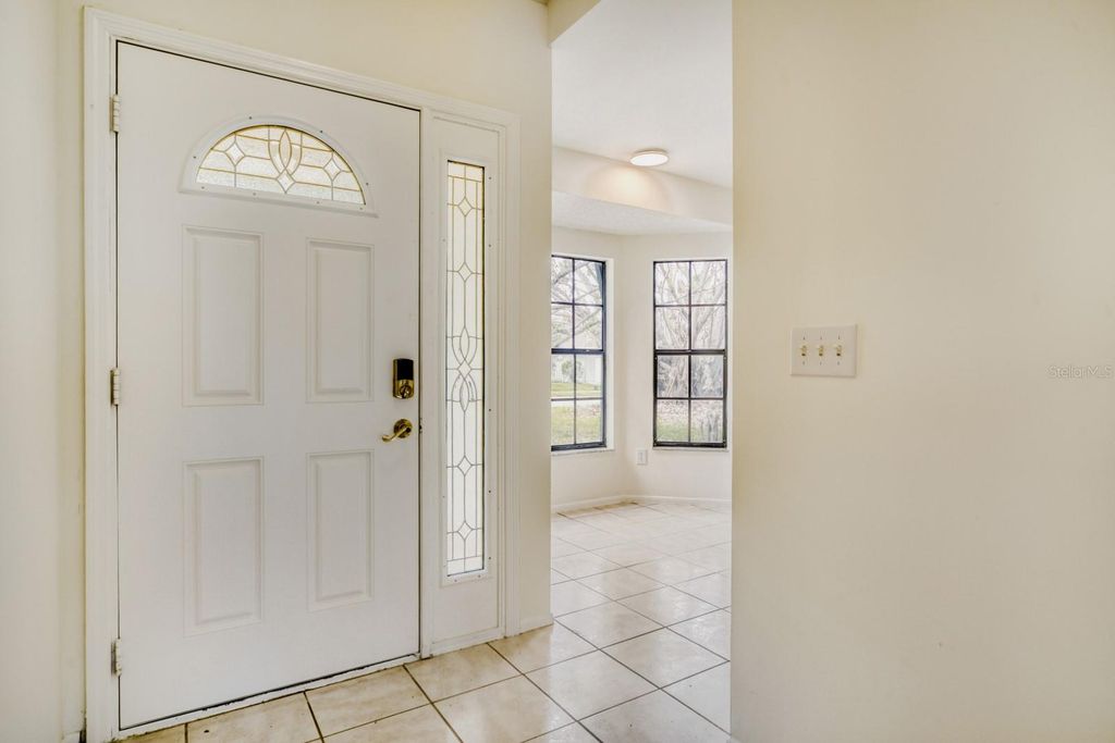 Image 4 of property listing at 2627 TALON COURT, Orlando, FL 32837