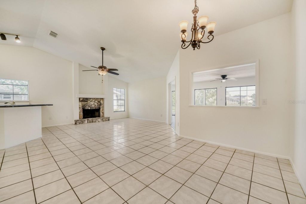 Image 8 of property listing at 2627 TALON COURT, Orlando, FL 32837