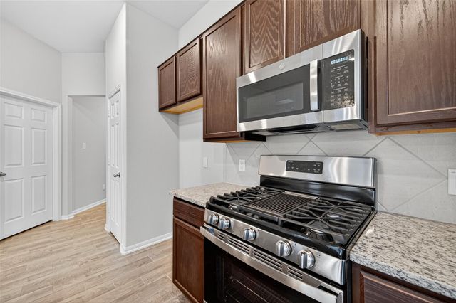 11643 Colossal Oak Drive, Houston, TX 77066