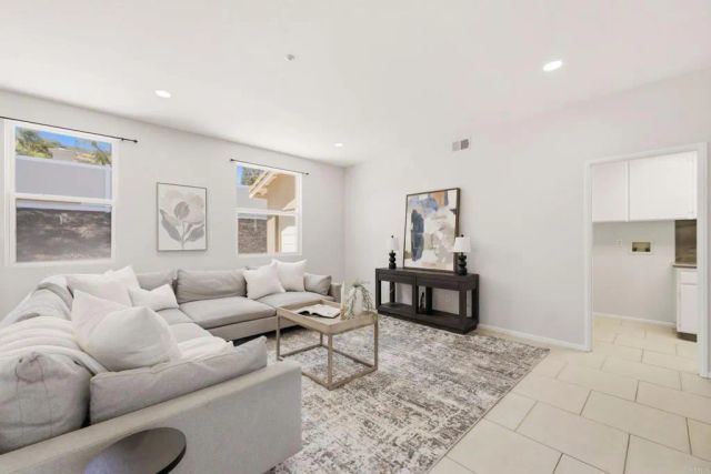 9910 Mollie Lane, Santee, CA 92071