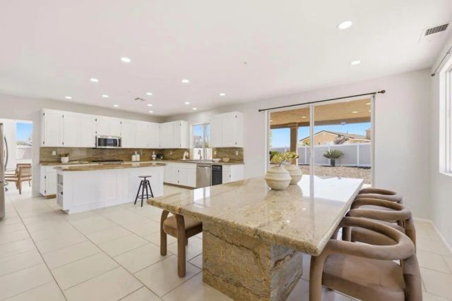 9910 Mollie Lane, Santee, CA 92071