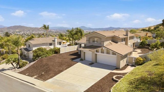 9910 Mollie Lane, Santee, CA 92071