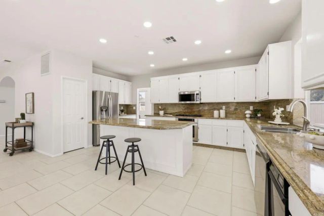9910 Mollie Lane, Santee, CA 92071