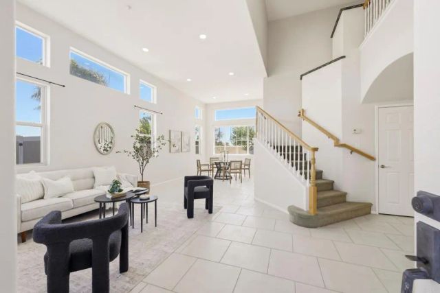 9910 Mollie Lane, Santee, CA 92071