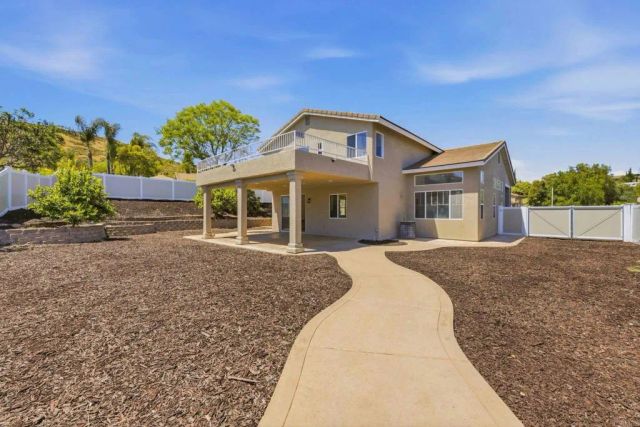 9910 Mollie Lane, Santee, CA 92071