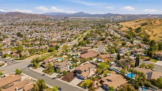 9910 Mollie Lane, Santee, CA 92071