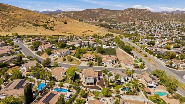 9910 Mollie Lane, Santee, CA 92071