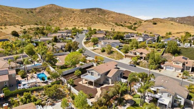 9910 Mollie Lane, Santee, CA 92071