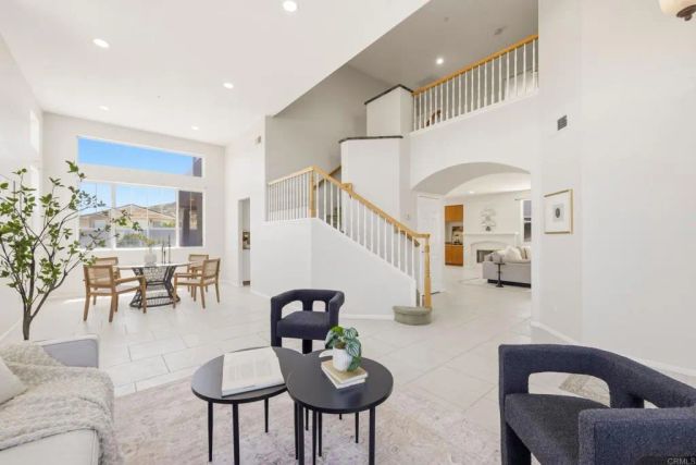 9910 Mollie Lane, Santee, CA 92071