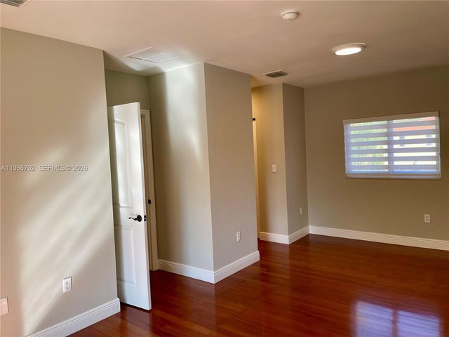 3191 Ohio St, Miami, FL 33133