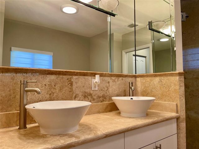 3191 Ohio St, Miami, FL 33133