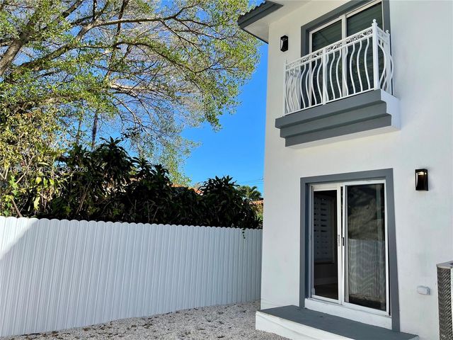 3191 Ohio St, Miami, FL 33133