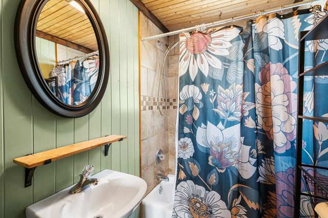 337 Fires Creek Road, Hayesville, NC 28904