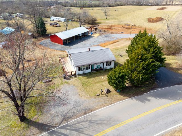 337 Fires Creek Road, Hayesville, NC 28904