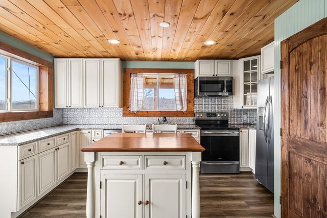 337 Fires Creek Road, Hayesville, NC 28904