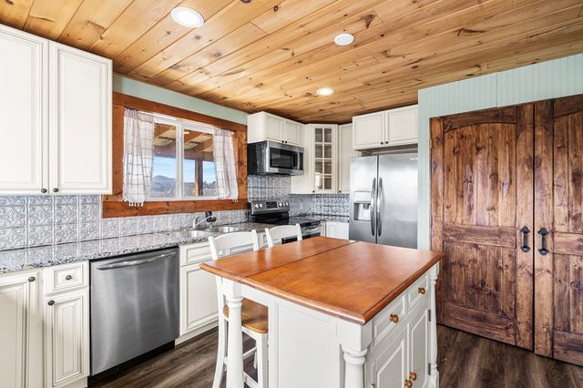 337 Fires Creek Road, Hayesville, NC 28904