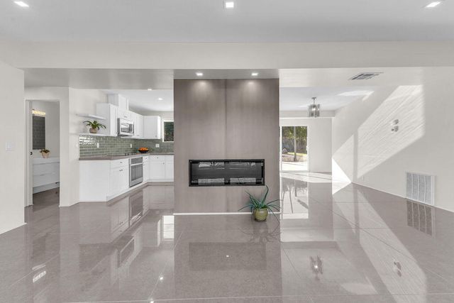 73183 Willow Street, Palm Desert, CA 92260