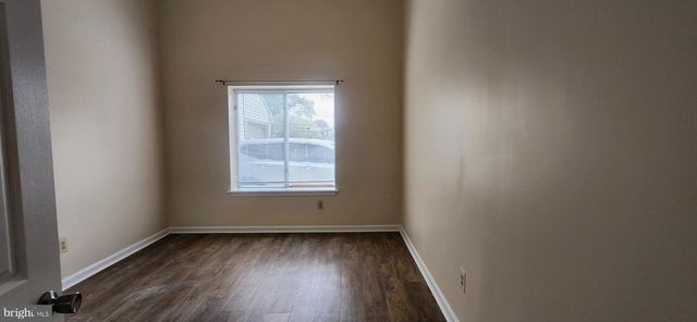 82 CHATHAM CT, East Windsor, NJ 08520