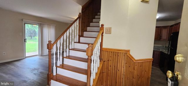 82 CHATHAM CT, East Windsor, NJ 08520