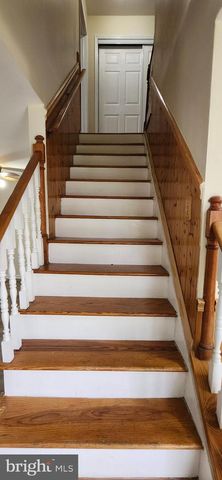 82 CHATHAM CT, East Windsor, NJ 08520