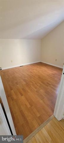 82 CHATHAM CT, East Windsor, NJ 08520
