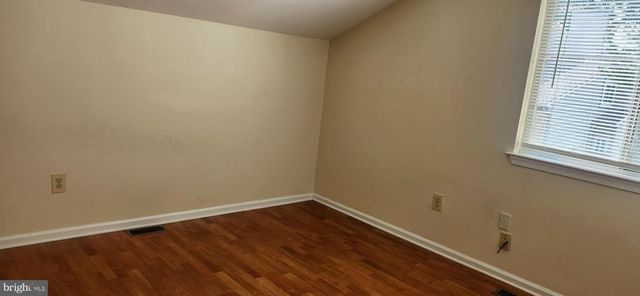 82 CHATHAM CT, East Windsor, NJ 08520