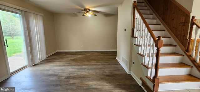 82 CHATHAM CT, East Windsor, NJ 08520