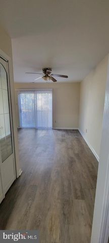 82 CHATHAM CT, East Windsor, NJ 08520