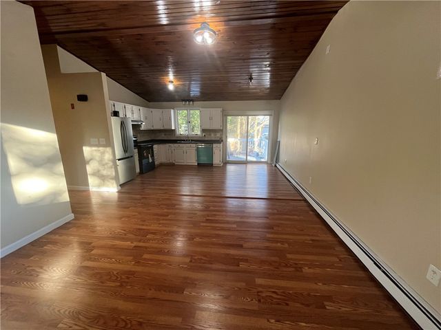 39 Sachem Road, East Providence, RI 02915